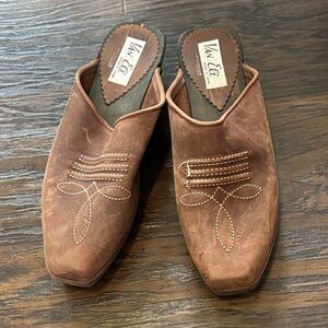 Van Eli Brown Leather Mules with Embroidered Design, Made in Spain